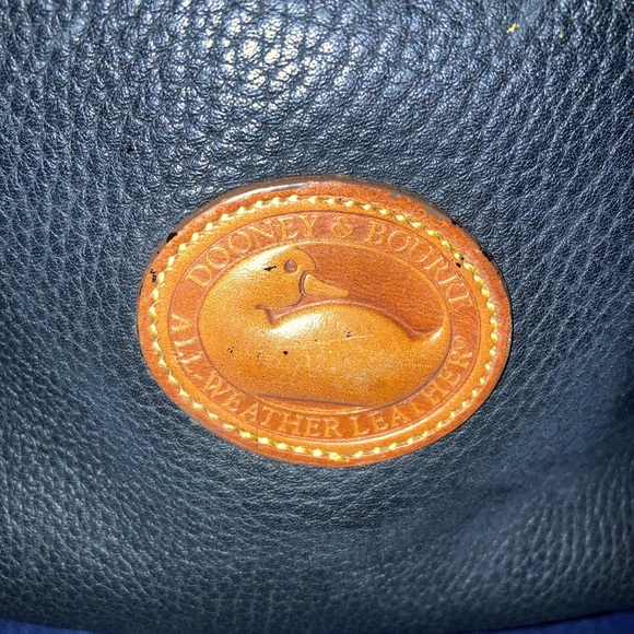 Dooney & Bourke Vintage Leather Bucket Bag (doesn’t include dust bag) - Picture 5 of 16